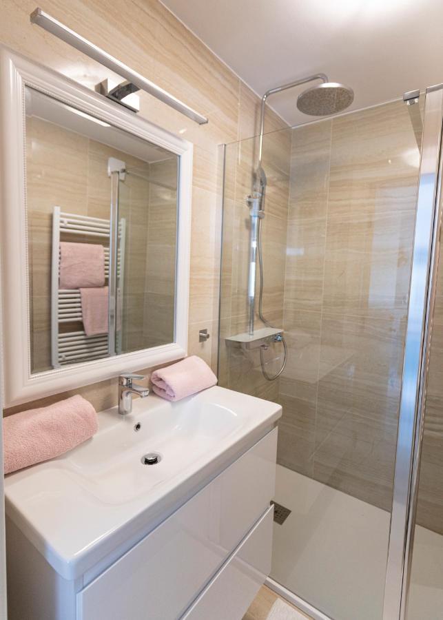 מאלינסקה Luxury Mantinela Apartment מראה חיצוני תמונה