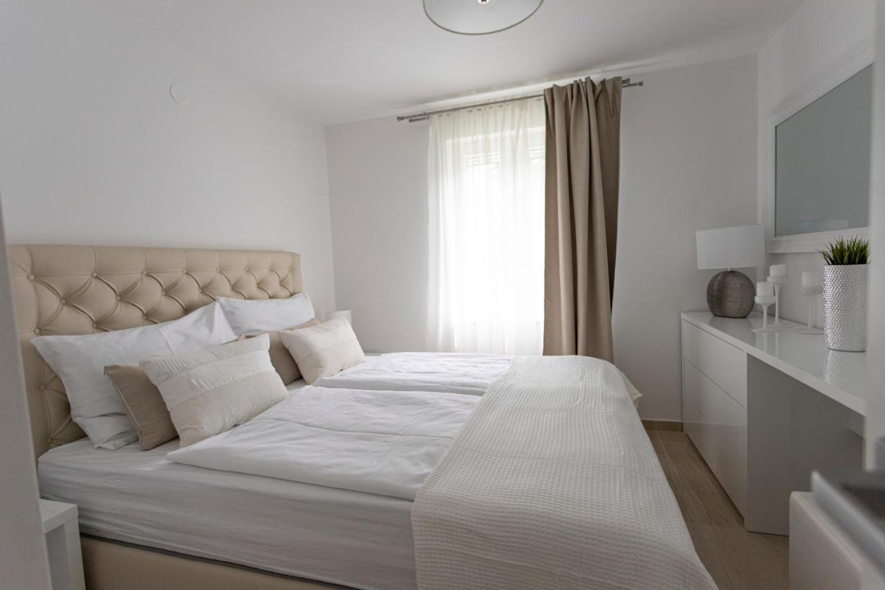 מאלינסקה Luxury Mantinela Apartment מראה חיצוני תמונה